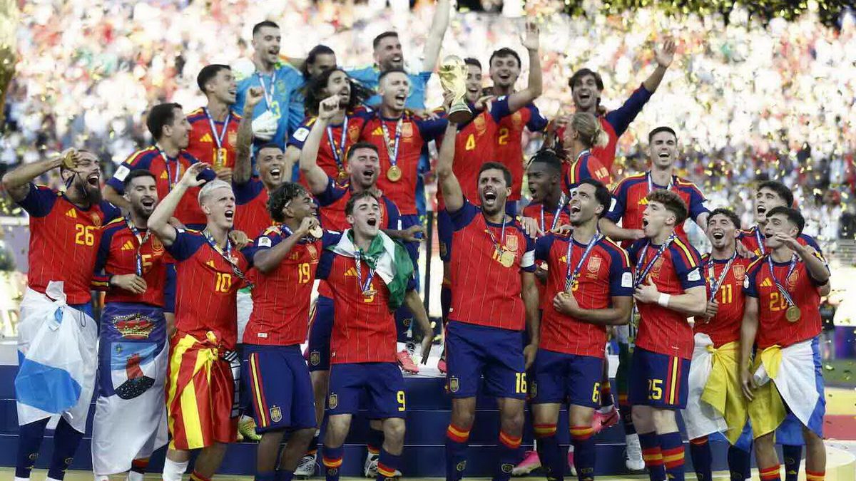 Spagna meritata, la rete tagliata e il vero scandalo mondiale